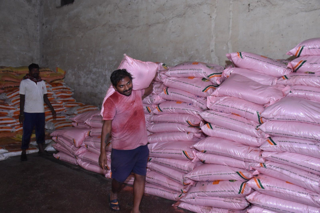 Kharif में धान सहित दलहन-तिलहन फसलों में परम्परागत खाद के साथ वैकल्पिक खाद एवं नैनो यूरिया व डीएपी के उपयोग को दिया जा रहा बढ़ावा