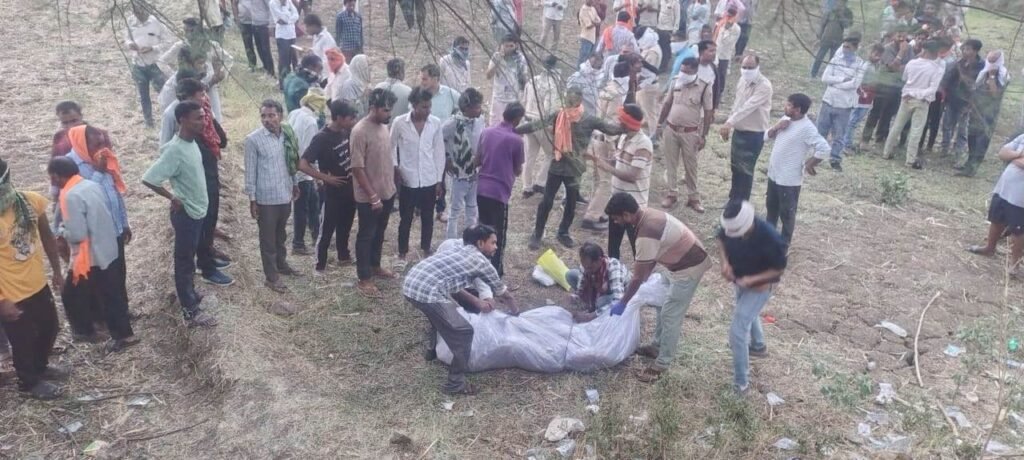 Murder Mystery Solved : बोरी में कई टुकड़ों में मिला था युवक का शव…! चर्चित कोमल वर्मा में हत्याकांड में चौंकाने वाला खुलासा…अश्लील वीडियो विवाद…3 गिरफ्तार