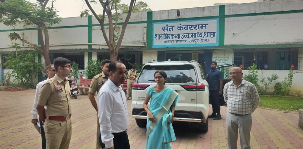 Collector Gaurav Singh : NEET परीक्षा से पहले कलेक्टर का बड़ा एक्शन…! केंद्रों पर पहुंचकर परखी तैयारियां