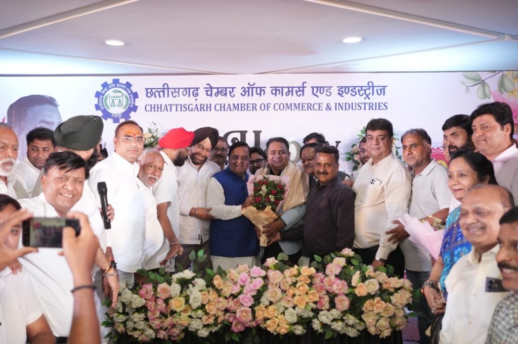 Satish Thaurani Birthday : सतीश थौरानी का जन्मदिन बना सेवा का पर्व…! 1000 GST कर्मचारियों के लिए हेल्थ कैंप…दिव्यांग बच्चों को मिली एजुकेशनल किट