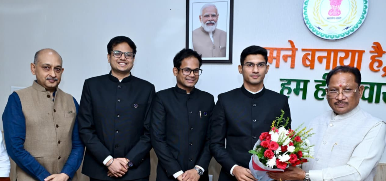 Courtesy Meet : जनसेवा ही प्रशासनिक सेवा का सर्वोच्च उद्देश्य, मुख्यमंत्री विष्णु देव साय से प्रशिक्षु आईएएस अधिकारियों ने की मुलाकात
