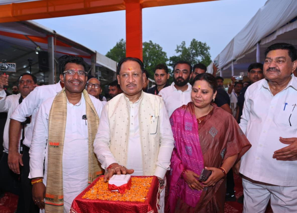 CM Vishnu ने गरियाबंद को दी 603 करोड़ रुपये से अधिक के विकास कार्यों की सौगात, 76 विकास कार्यों का लोकार्पण, भूमिपूजन एवं शिलान्यास