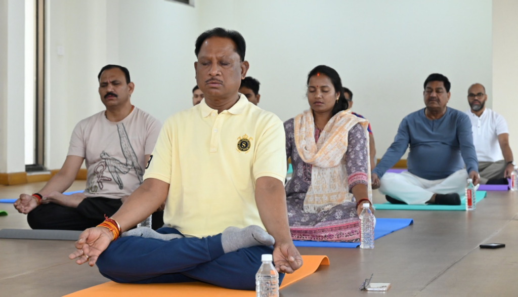 International Yoga Day 2026 : स्वस्थ जीवन और विकसित भारत का आधार बनेगा योग