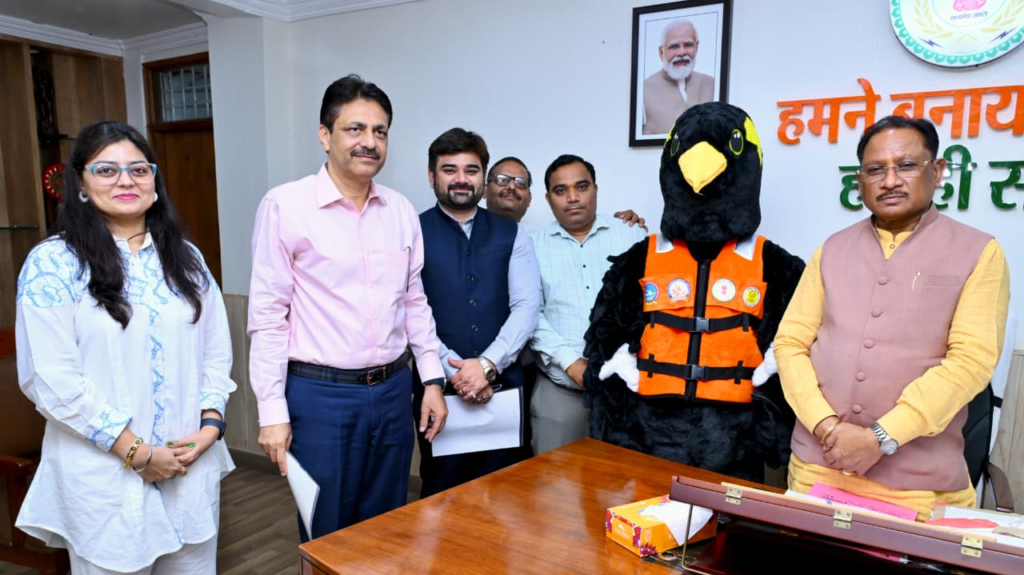 National Kayaking-Canoeing Championship के मस्कट ‘पहाड़ी मैना’ का मुख्यमंत्री ने किया विमोचन