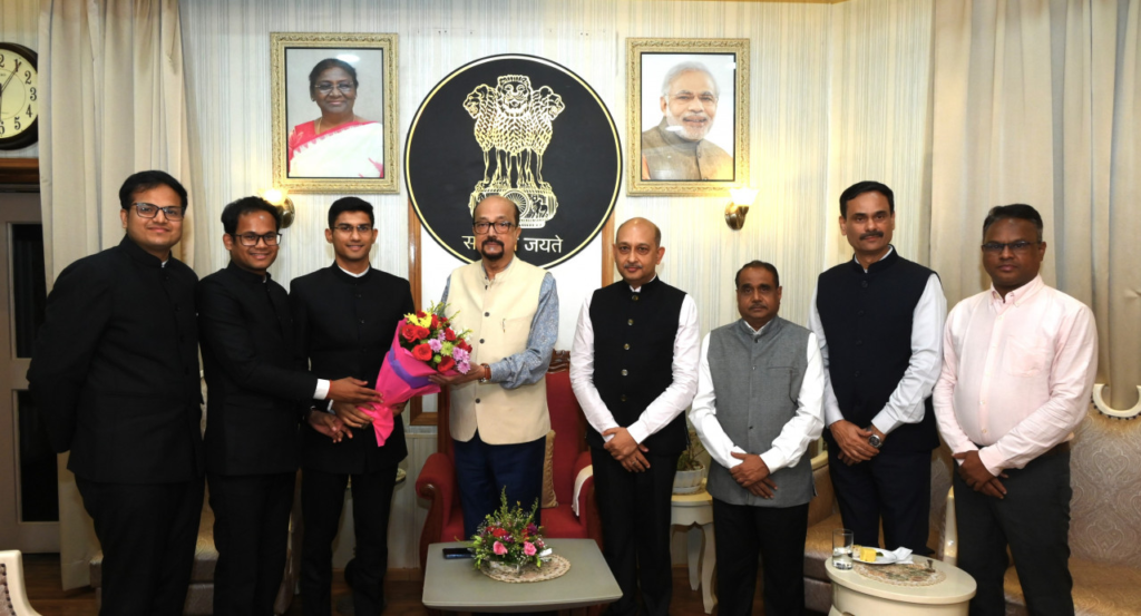 Courtesy Meet : राज्यपाल से परिवीक्षाधीन आईएएस अधिकारियों ने की सौजन्य भेंट