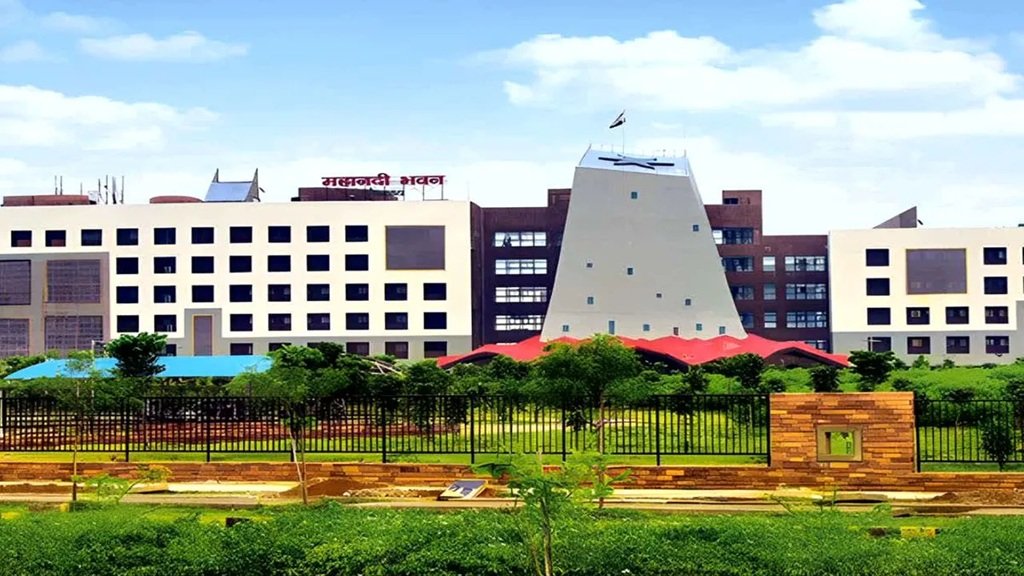 Nursing College Recruitment : नया रायपुर सहित 9 नर्सिंग कॉलेजों में निकली वैकेंसी…! 198 पद खाली…प्रोफेसर और ट्यूटर की होगी भर्ती…यहां दिए लिंक पर जाकर जल्द करें आवेदन