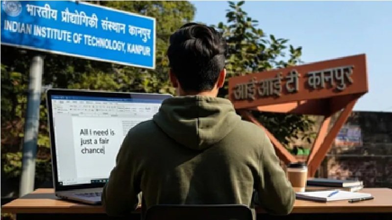 IIT Kanpur Website Hacked : एडमिशन नहीं मिला तो छात्र ने हैक की वेबसाइट…! मैसेज देख चौंके अधिकारी…FIR की जगह मिला इंटर्नशिप का मौका