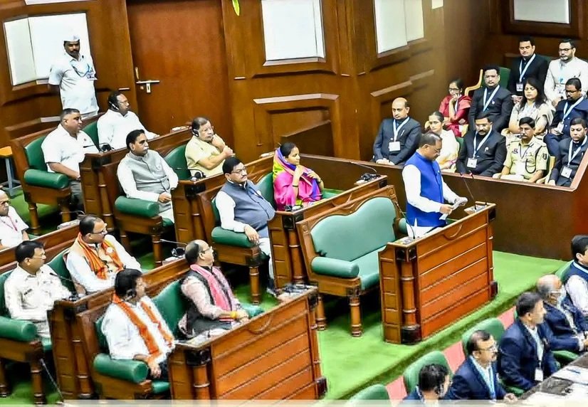 CG Assembly : राम मंदिर चंदा विवाद पर छत्तीसगढ़ विधानसभा में सियासी घमासान…! कांग्रेस-भाजपा आमने-सामने…हंगामे के बीच सदन दिनभर के लिए स्थगित