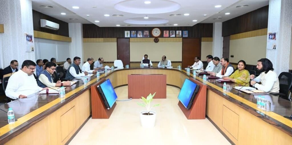 Cabinet Meeting Decisions : साय कैबिनेट के 11 बड़े फैसले…! कारोबार, निवेश, GST, NRDA और पुलिस भर्ती में बड़े बदलाव…देश में पहली बार बनेगा Ease of Doing Business कानून…यहां देखें