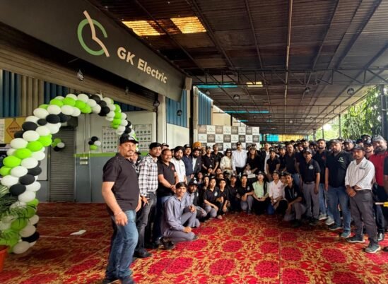 GK E-Vehicle Industries : इलेक्ट्रिक व्हीकल सेक्टर में बड़ी उपलब्धि…! रायपुर की GK E-Vehicle Industries ने पूरा किया 5,000वां वाहन…छत्तीसगढ़ का EV ब्रांड देशभर में छाया
