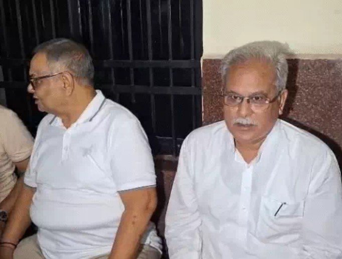Liquor Scam Case : कांग्रेस नेता रामगोपाल अग्रवाल को बड़ा झटका…! 5 अगस्त तक बढ़ी न्यायिक रिमांड…कोर्ट पहुंचे भूपेश बघेल