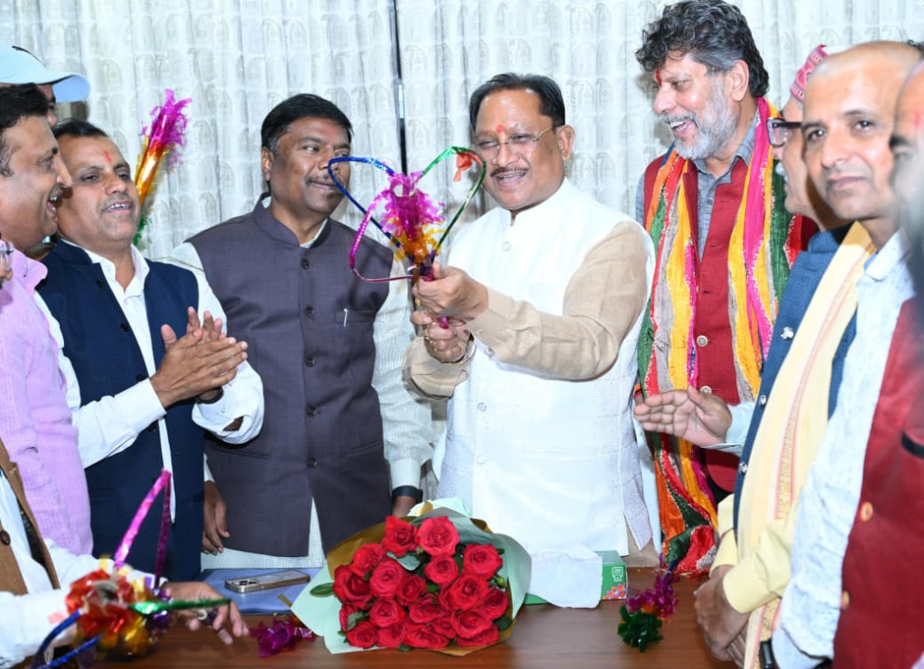 Bastar Goncha Grand Festival 2026 का निमंत्रण लेकर मुख्यमंत्री विष्णु देव साय से मिले प्रतिनिधि, मुख्यमंत्री ने तुपकी चलाकर दी भगवान श्री जगन्नाथ को प्रतीकात्मक सलामी