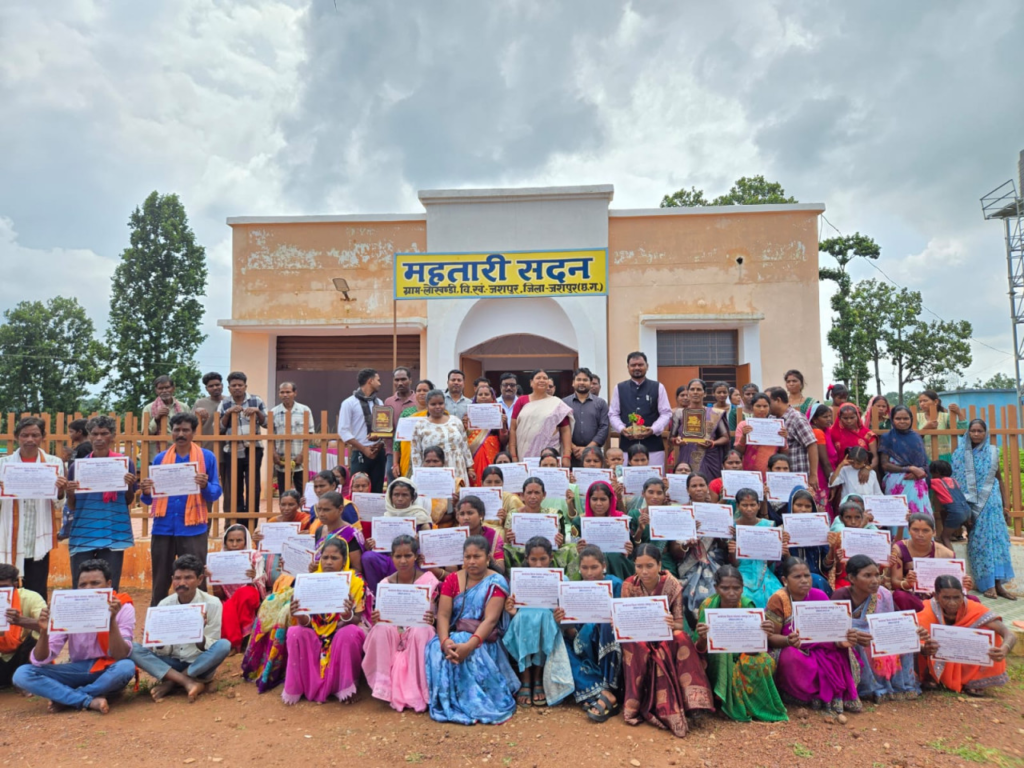 Jaishcraft के तहत 30 दिवसीय बांस एवं फर्नीचर निर्माण प्रशिक्षण सम्पन्न, 50 महिलाओं को मिला प्रशिक्षण प्रमाण-पत्र, आधुनिक तकनीक से आत्मनिर्भरता की ओर बढ़े कदम