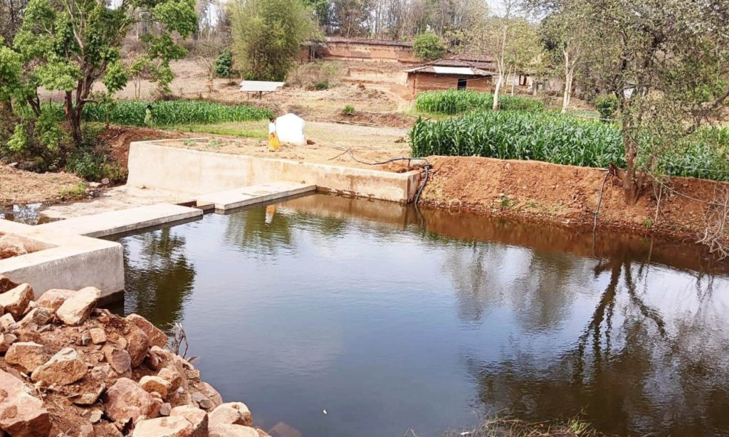 Water Conservation से समृद्धि की नई धारा, चन्द्रगढ़ का चेक डेम बना किसानों की खुशहाली का आधार, मनरेगा के तहत निर्मित चेक डेम से सिंचाई का दायरा बढ़ा, खेती में आया बदलाव और किसानों की आय को मिली नई दिशा