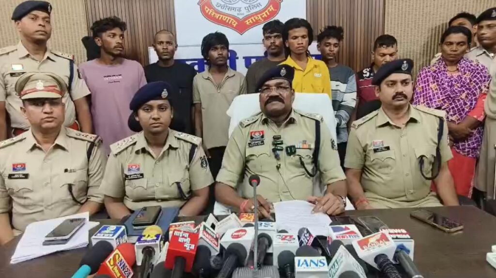 Love Affair Murder : पत्नी संग मिलकर प्रेमिका की हत्या की रची साजिश…! 4 लाख की सुपारी देकर बुलाए शूटर…9 आरोपी गिरफ्तार