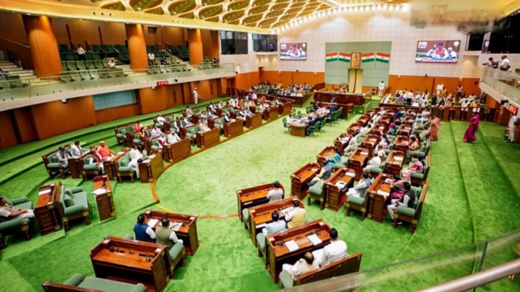 CG Assembly Monsoon Session : विधानसभा मानसून सत्र 2026 LIVE…! आज से शुरू सियासी संग्राम…1033 सवालों से सरकार की घेराबंदी…8 विधेयकों पर भी रहेगी नजर