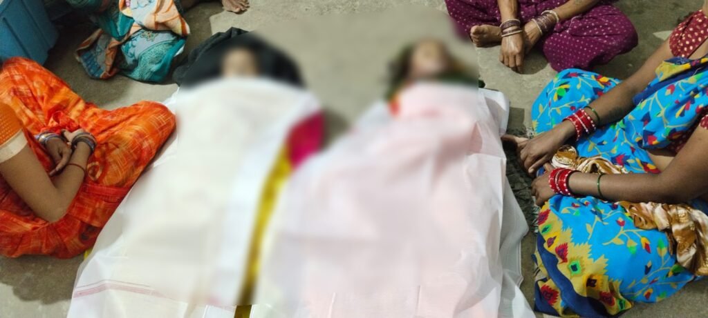 Garbage Pit Accident : गरियाबंद में बड़ा हादसा…! 10-12 फीट गहरे पानी से भरे कचरा गड्ढे में डूबने से 2 मासूम बच्चों की मौत…गांव में मातम