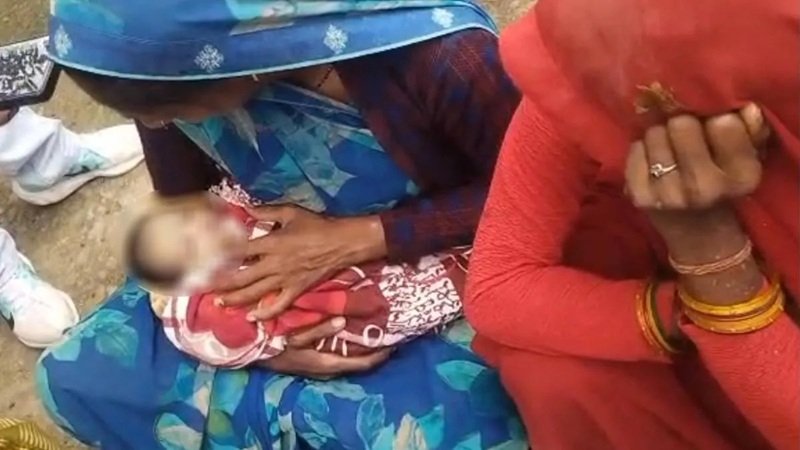 Newborn Baby Murder : दूसरी बेटी होने पर 5 दिन की नवजात की हत्या…! पानी के ड्रम में डुबोकर मार डाला…मां पर लगा दिल दहला देने वाला आरोप