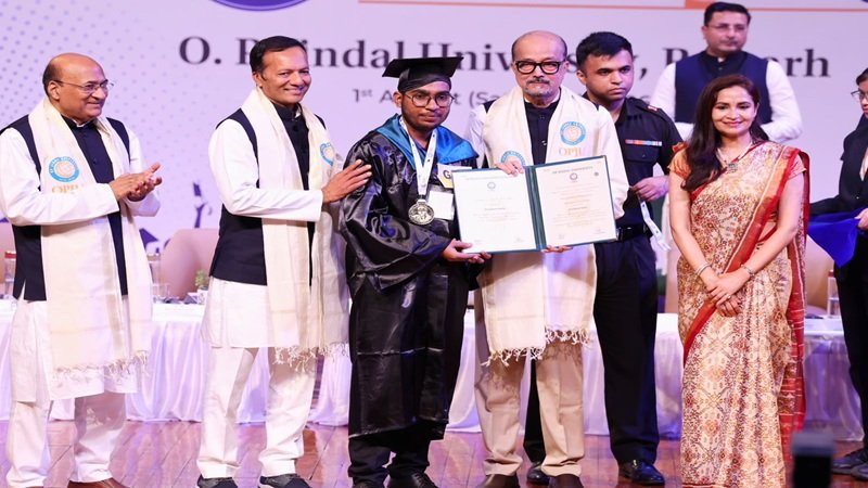 OP Jindal University के दीक्षांत समारोह में 688 छात्रों को मिली डिग्री…! राज्यपाल का बड़ा संदेश…नवीन जिंदल ने युवाओं को दिया बड़ा मंत्र