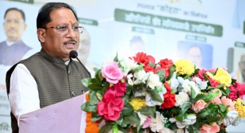 CM Vishnu : कोहरा’ जैसी रचनाएं समाज को सजग करने और सच सामने लाने का सशक्त माध्यम, मुख्यमंत्री ने युवा साहित्यकार करुणा सागर पण्डा के उपन्यास ‘कोहरा’ का किया विमोचन