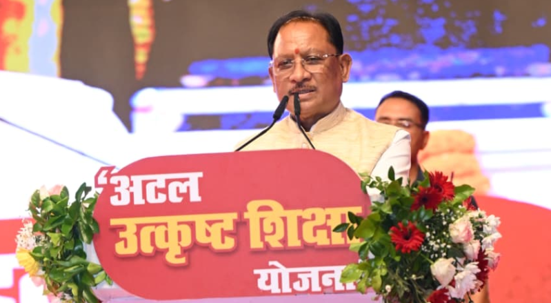 CM Vishnu : श्रमिक परिवारों के बच्चों को मिल रही उत्कृष्ट शिक्षा, उनके सपनों को पंख देना हमारी प्राथमिकता, श्रमिक परिवारों के बच्चे आगे बढ़ेंगे, तभी विकसित छत्तीसगढ़ और विकसित भारत का सपना होगा पूरा