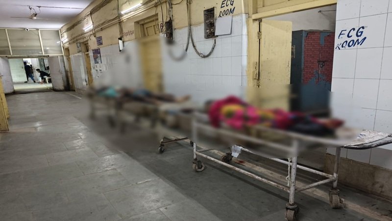 Bhind Road Accident: एक झटके में उजड़े कई परिवार! ट्रक से भिड़ा मजदूरों से भरा लोडिंग वाहन; 8 मजदूरों की दर्दनाक मौत VIDEO