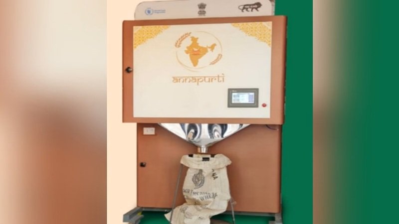 Chhattisgarh Food Department : छत्तीसगढ़ में राशन व्यवस्था में बड़ा बदलाव! 24×7 मिलेगा चावल; 42 लाख घरों तक पहुंचेगी PNG गैस, अब हर जिले में लगेगा Grain ATM, जानें पूरी उपलब्धियां