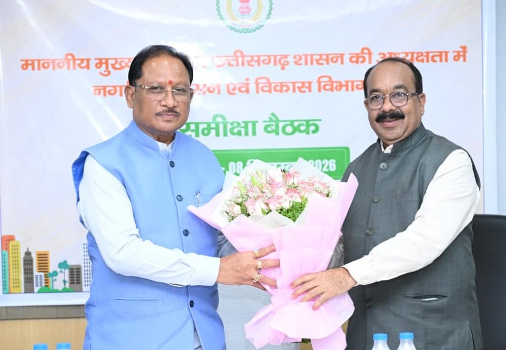CM Vishnu : शहरों में नागरिक सुविधाओं और विकास कार्यों में लाएं तेजी, अमृत मिशन के कार्य मिशन मोड में पूरे कर शत-प्रतिशत पेयजल आपूर्ति सुनिश्चित करने के निर्देश