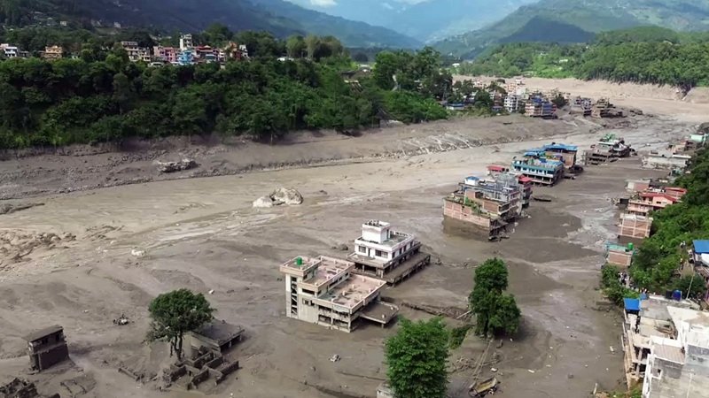 Nepal Flood 2026: नेपाल में तबाही के आधिकारिक आंकड़े जारी! 7,570 घर क्षतिग्रस्त, 1,253 पूरी तरह तबाह; 17 अरब का नुकसान, सड़क-पुल भी बर्बाद; देखें यहां