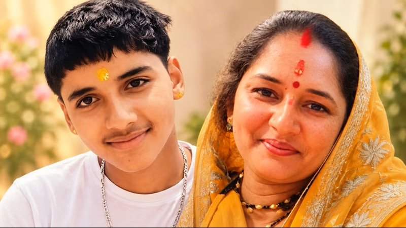 Death of Mother and Son: पिथौरागढ़ में दर्दनाक त्रासदी: हार्ट अटैक से 14 वर्षीय बेटे की मौत, कुछ घंटे बाद मां ने की सुसाइड, पहले बेटी की भी हो चुकी थी मौत; गांव में शोक की लहर