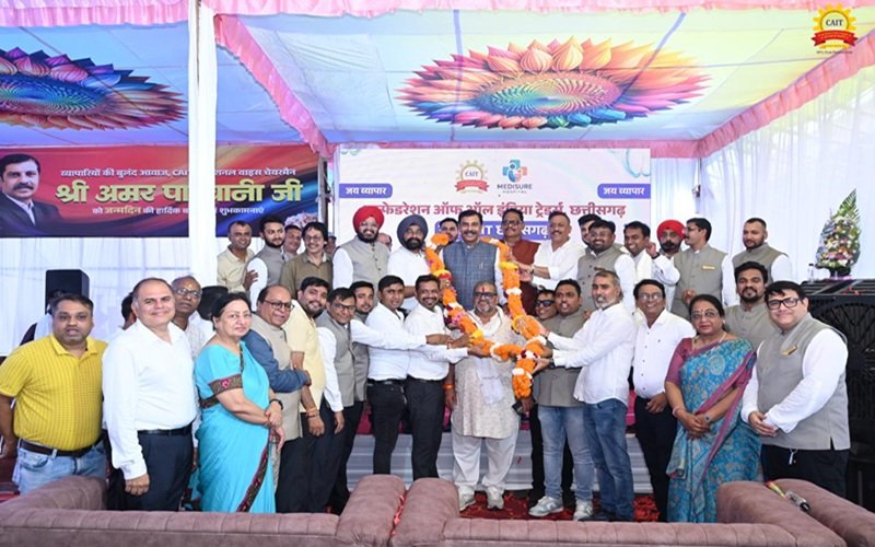 Yuva CAIT Mega Health Camp: रायपुर में युवा कैट का मेगा हेल्थ कैंप; सैकड़ों व्यापारियों ने उठाया निःशुल्क स्वास्थ्य जांच और परामर्श का लाभ