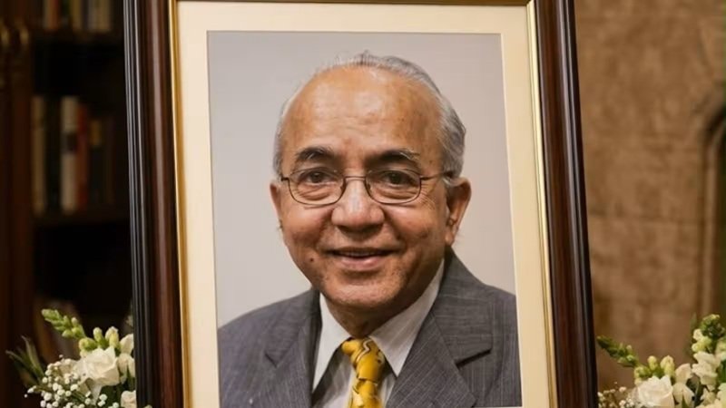 Rakesh Mehta Death: ब्रेकिंग दिल्ली के IAS अधिकारी राकेश मेहता ने की आत्महत्या, पंखे से लटकी मिली लाश; सुसाइड नोट में बताई वजह