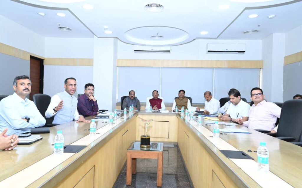 CG Infrastructure Mission 2026 : छत्तीसगढ़ में सड़कों और भवनों के विकास को मिलेगी नई रफ्तार, CM साय ने दिए अहम निर्देश