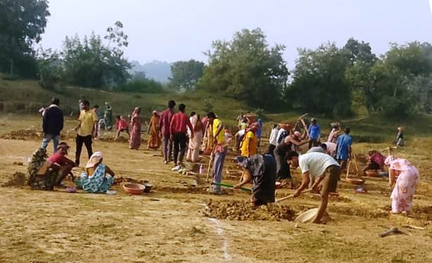 VB-G Ram Ji योजना से संवर रहे गांव, ग्रामीण विकास के साथ स्थानीय श्रमिकों को मिल रहा रोजगार