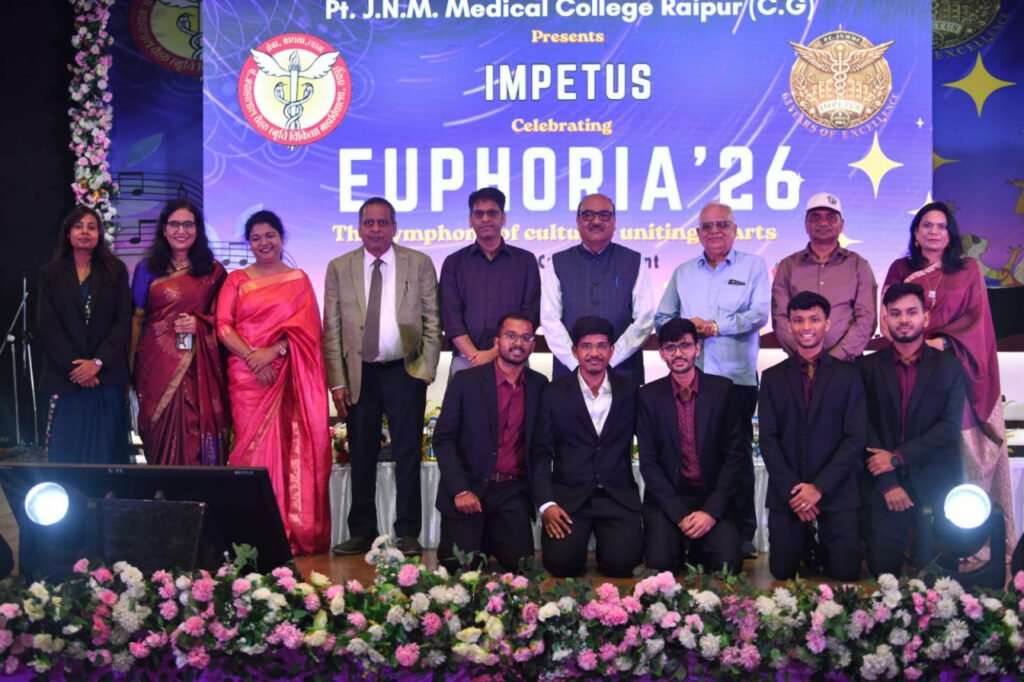 Euphoria-2026 में गीत-संगीत की प्रस्तुतियों ने बांधा समां, मुख्य सचिव ने कहा – तकनीक आपको सक्षम डॉक्टर बनाएगी, लेकिन संवेदनशीलता आपको बेहतर डॉक्टर बनाएगी