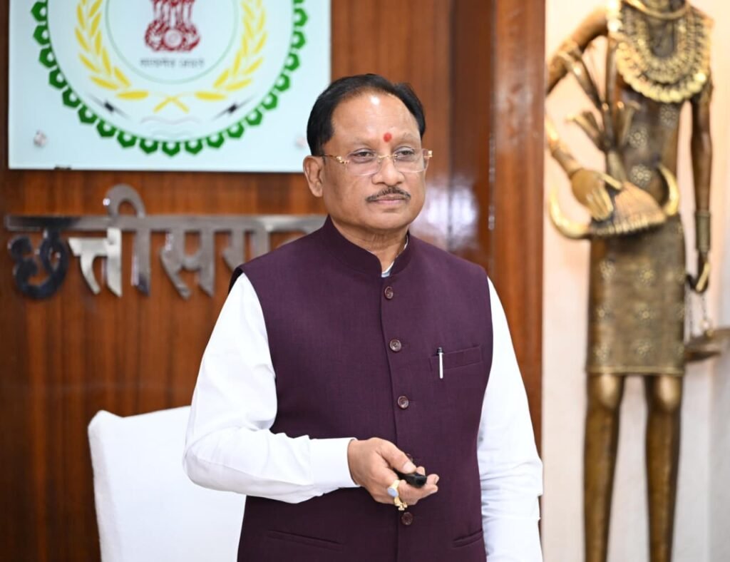 CM Vishnu ने बाबा कार्तिक उरांव की जन्मशताब्दी पर उनकी आदमकद प्रतिमा का किया अनावरण