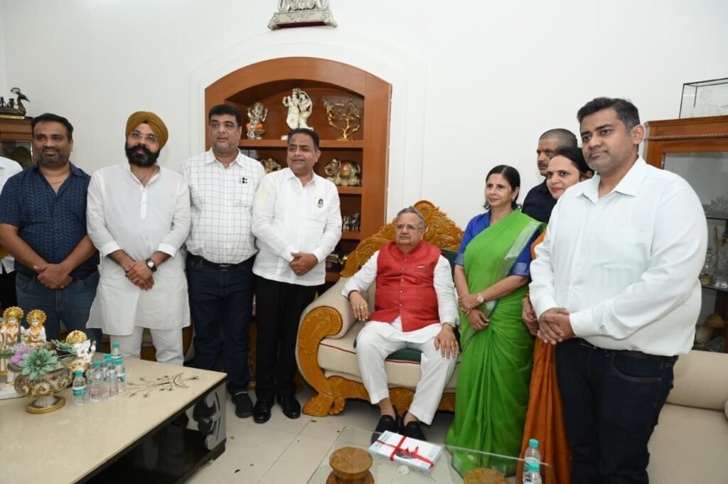 Dr. Raman Singh Birthday : डॉ. रमन सिंह से चेम्बर प्रतिनिधिमंडल ने की मुलाकात, जन्मदिन पर दी शुभकामनाएं