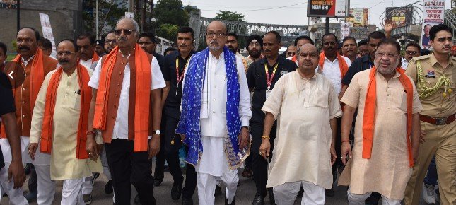 Nasha Mukt Bharat : नशामुक्ति के संदेश के साथ राज्यपाल रमेन डेका की पदयात्रा, गांधी-शास्त्री को किया नमन